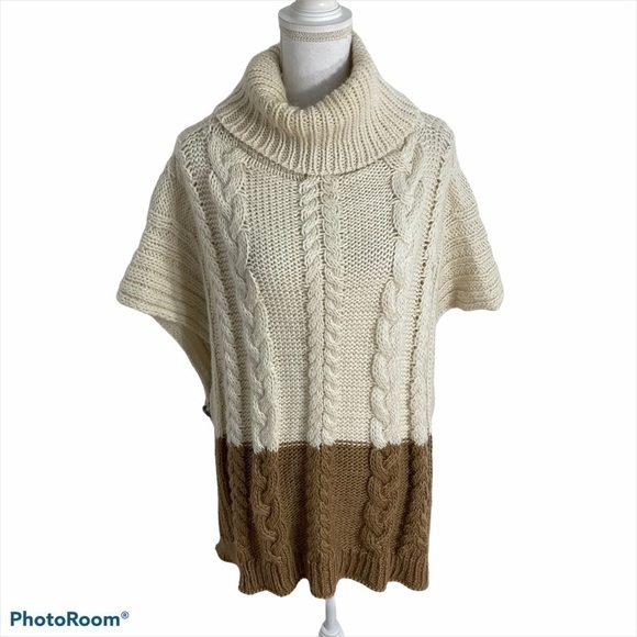 BCBGeneration Cable Knit Poncho Sweater One Size Tan Ivory Cream - Picture 1 of 7
